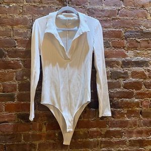 REFORMATION JEANS KNIT BODYSUIT SIZE L CREAM COLLARED VNECK